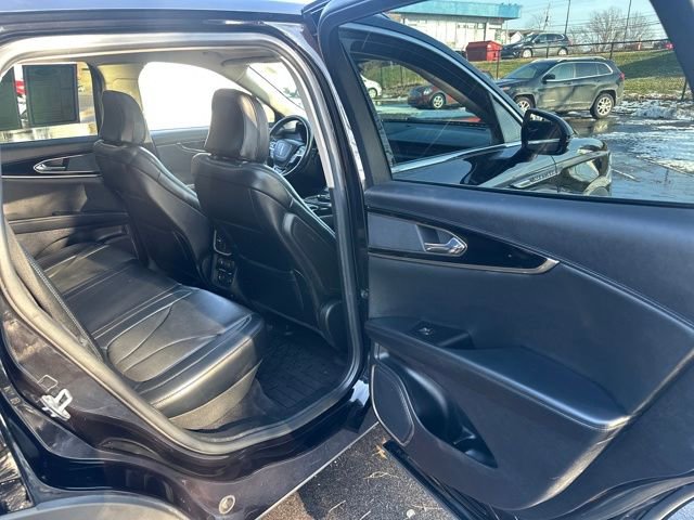 Used 2022 Lincoln Nautilus Reserve image 15