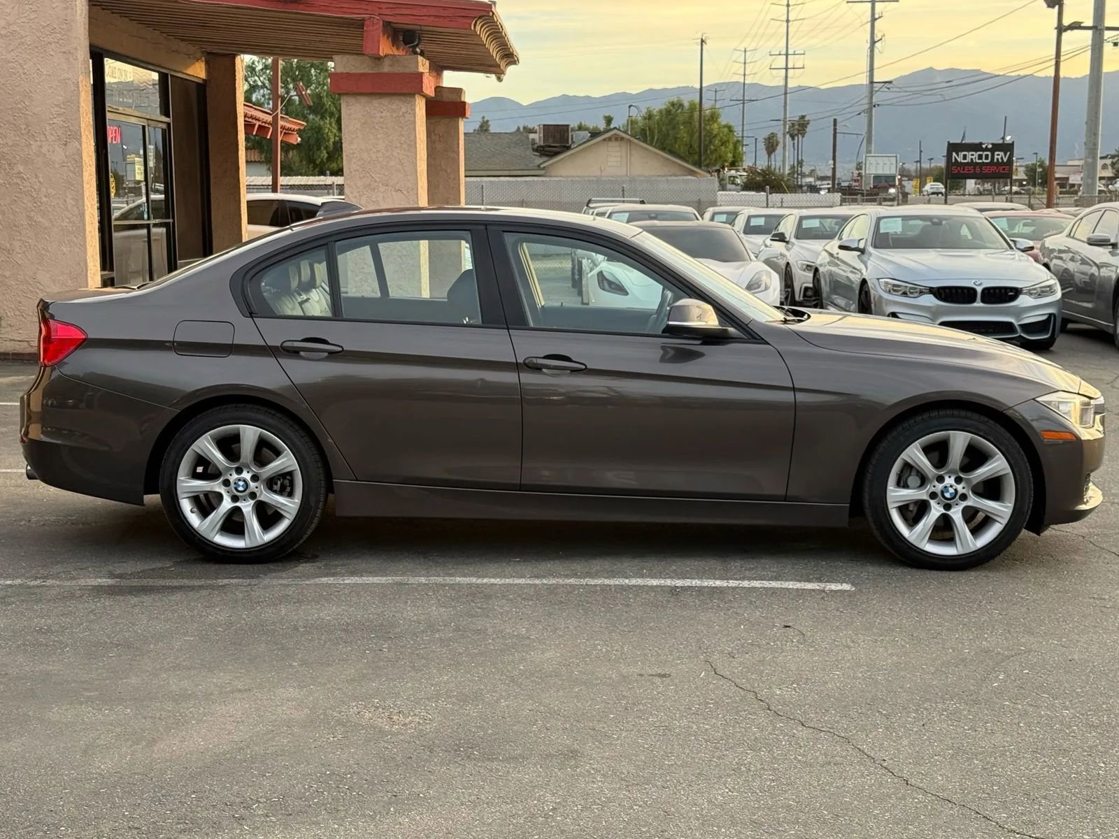 Used 2013 BMW 335i xDrive 335i xDrive Sedan 4D image 4
