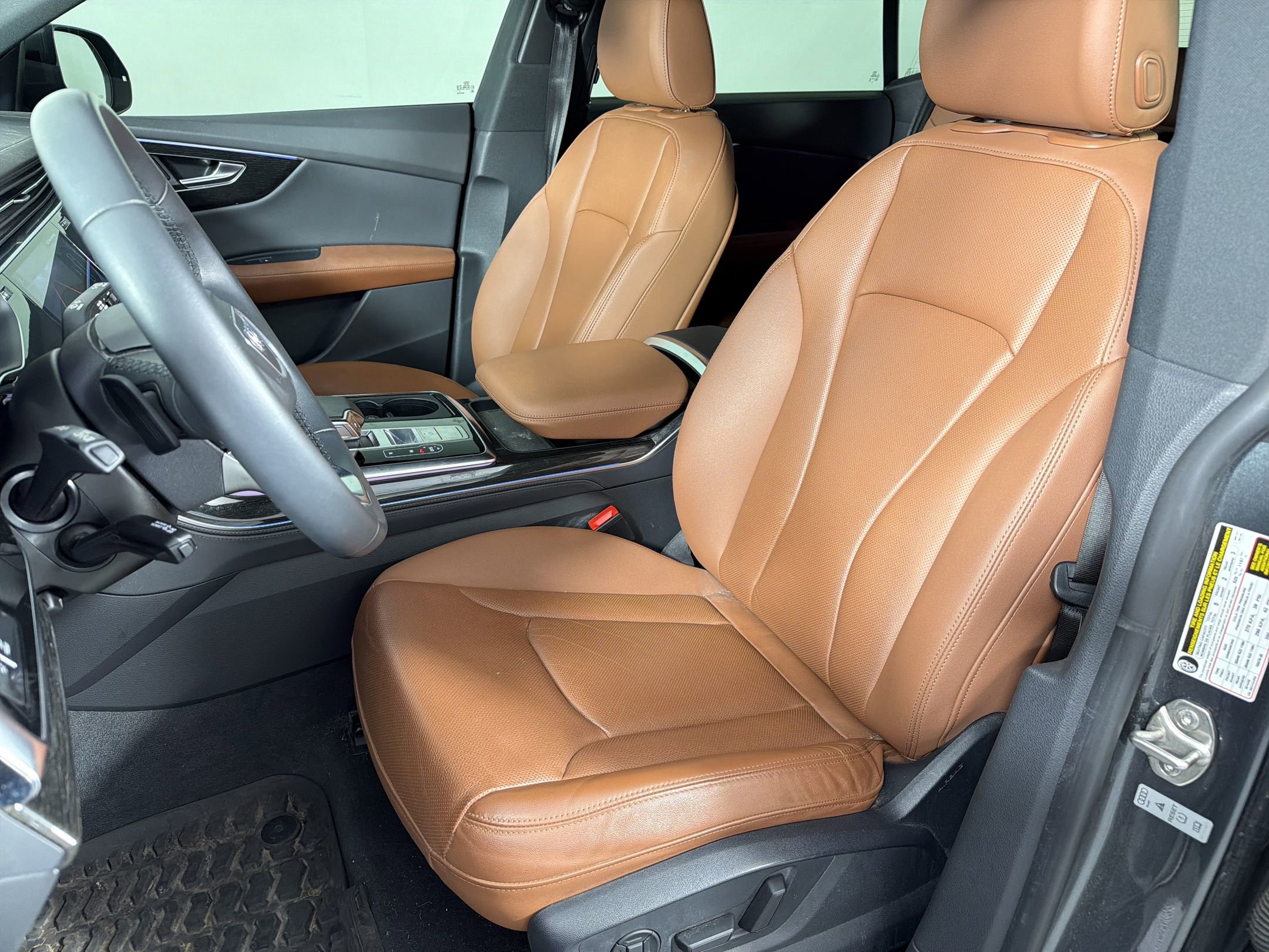 Used 2022 Audi Q8 Prestige image 5