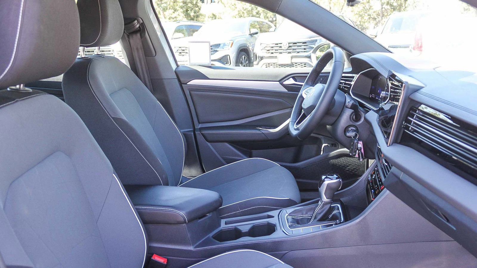 Used 2025 Volkswagen Jetta Sport image 17