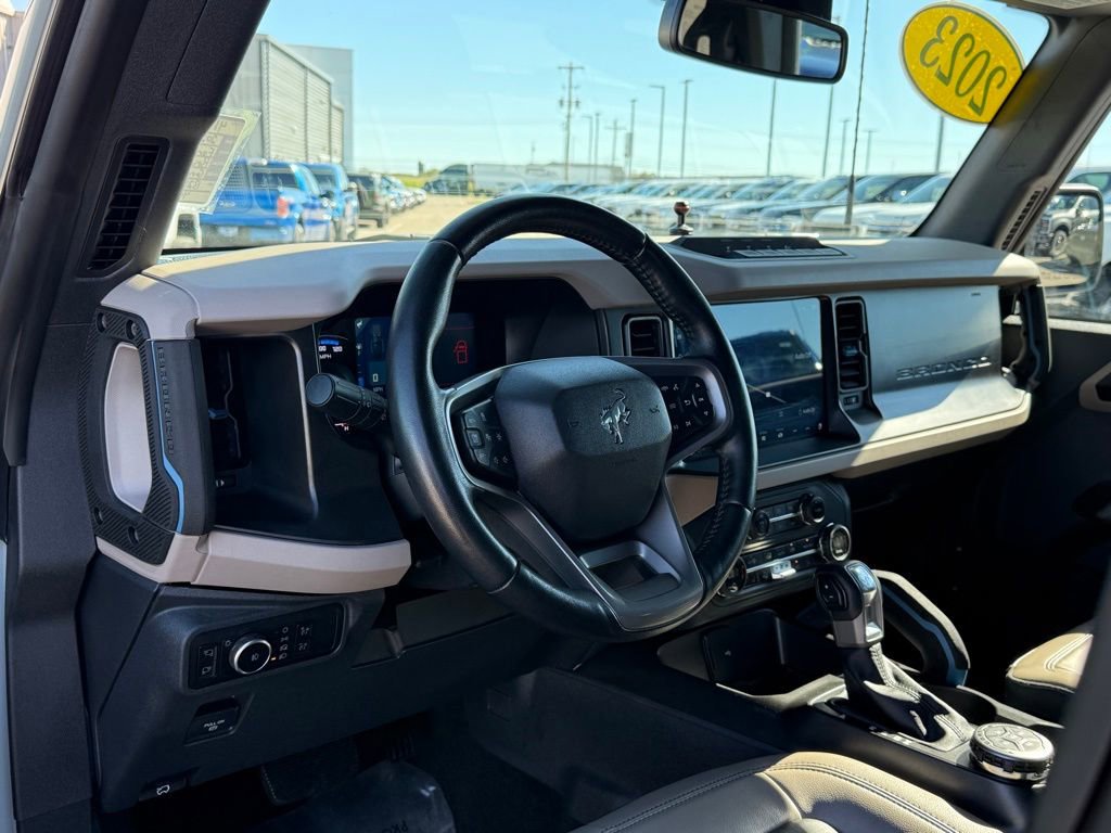 Used 2023 Ford Bronco Wildtrak image 5