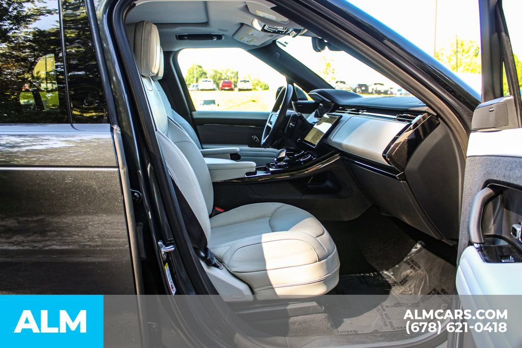 Used 2023 Land Rover Range Rover Sport SE AWD/4WD image 21