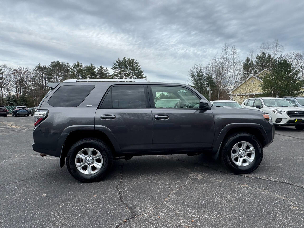 Used 2015 Toyota 4Runner SR5 image 11