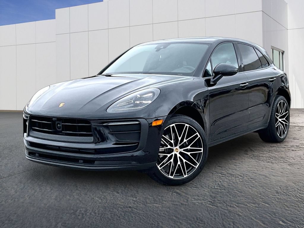 Certified 2025 Porsche Macan AWD/4WD image 1