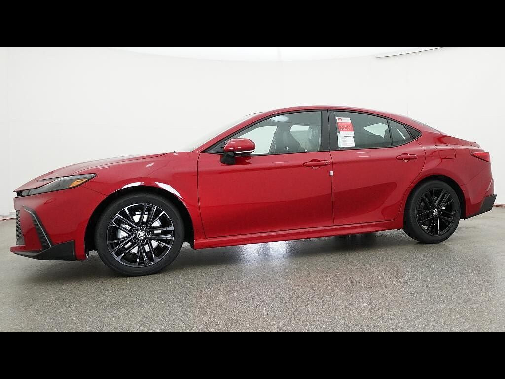 Used 2026 Toyota Camry SE FWD image 41