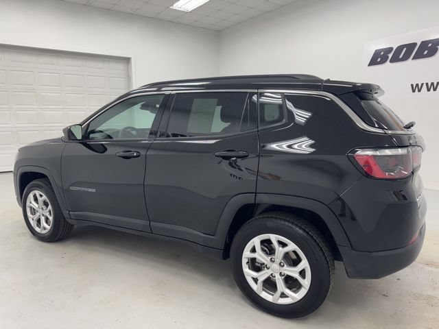 Used 2024 Jeep Compass Latitude AWD/4WD image 7