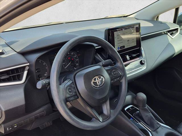 Used 2025 Toyota Corolla LE FWD image 9