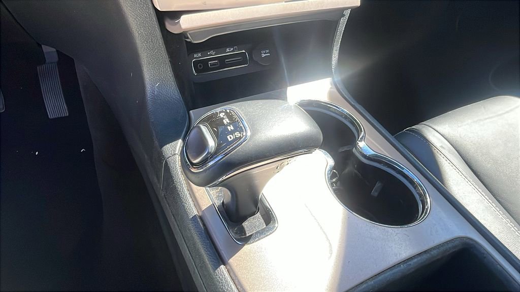 Used 2015 Jeep Grand Cherokee Limited image 16