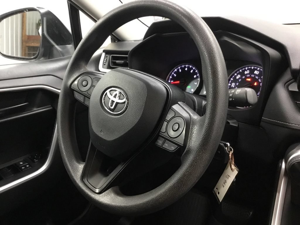 Used 2019 Toyota RAV4 LE w/ All Weather Liner Package AWD/4WD image 28