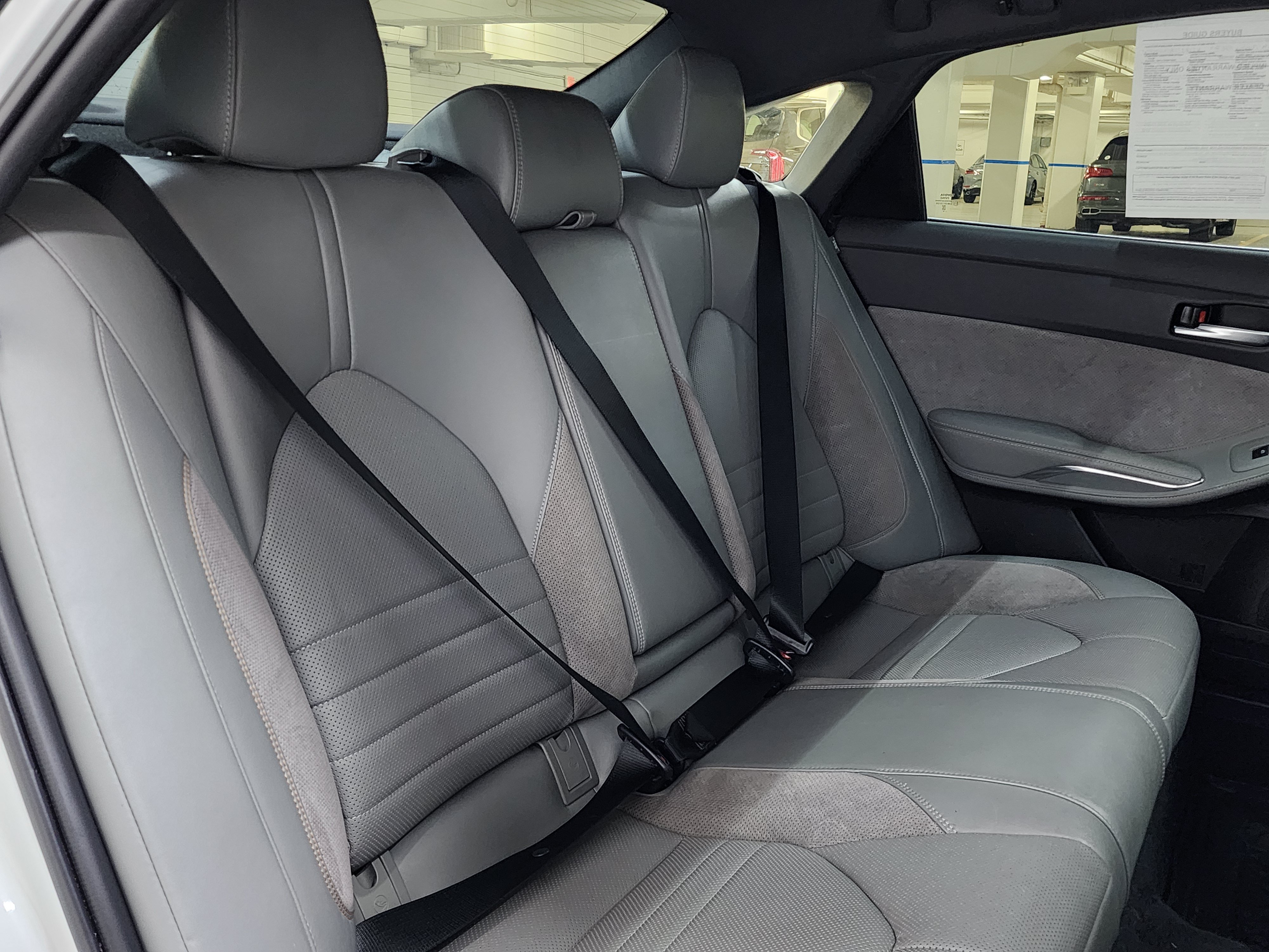 Used 2019 Toyota Avalon XSE w/ All Weather Liner Package FWD image 21