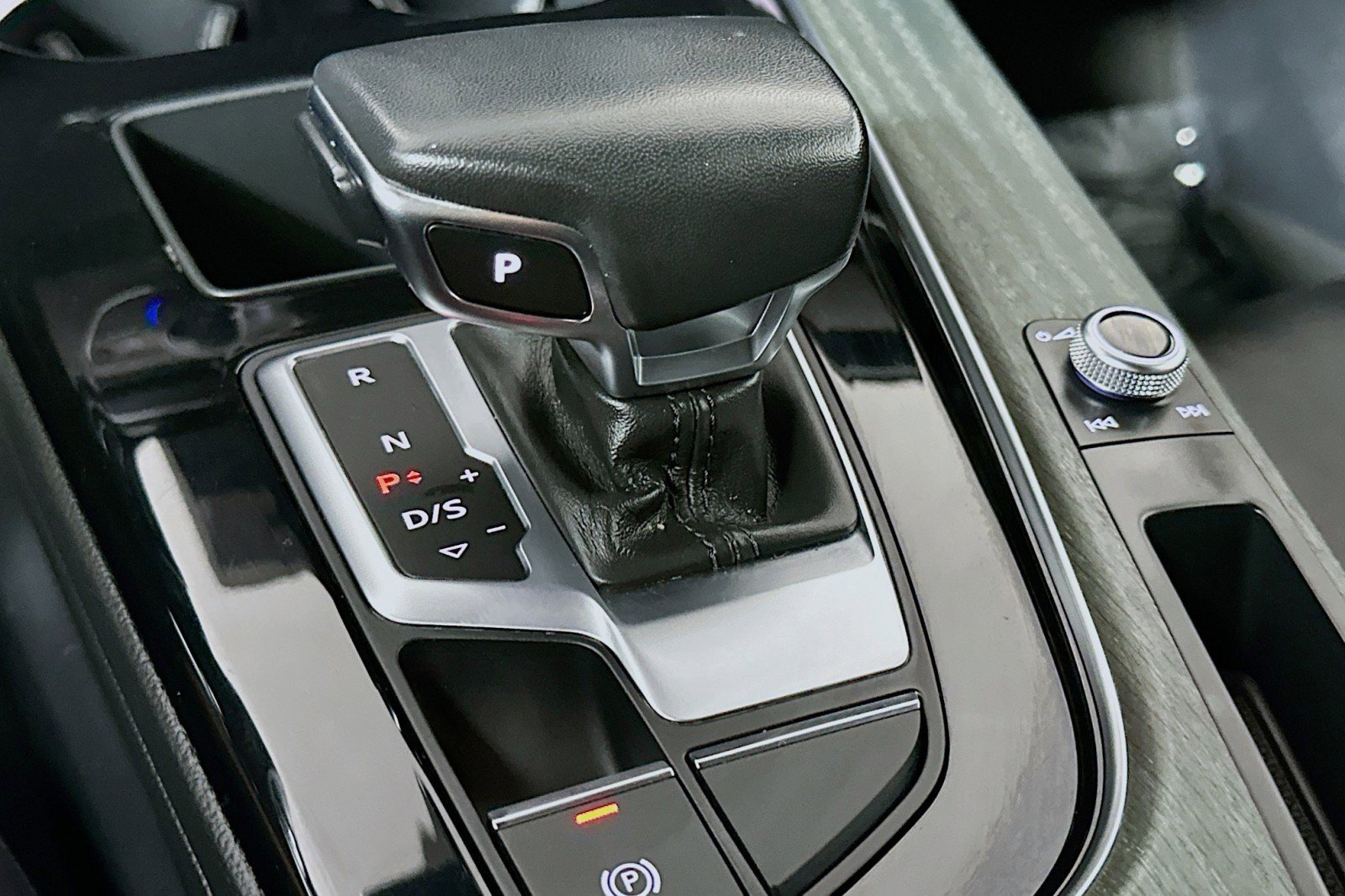 Used 2023 Audi A5 2.0T Premium w/ Convenience Package image 7