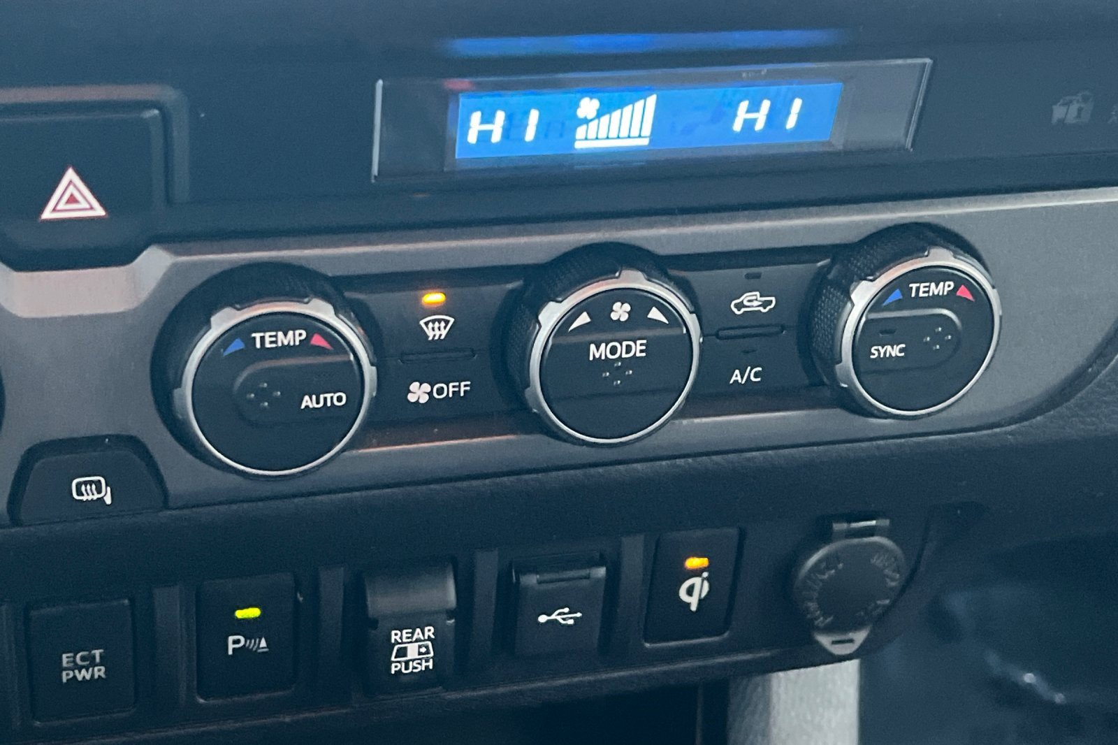 Used 2021 Toyota Tacoma TRD Off-Road image 21