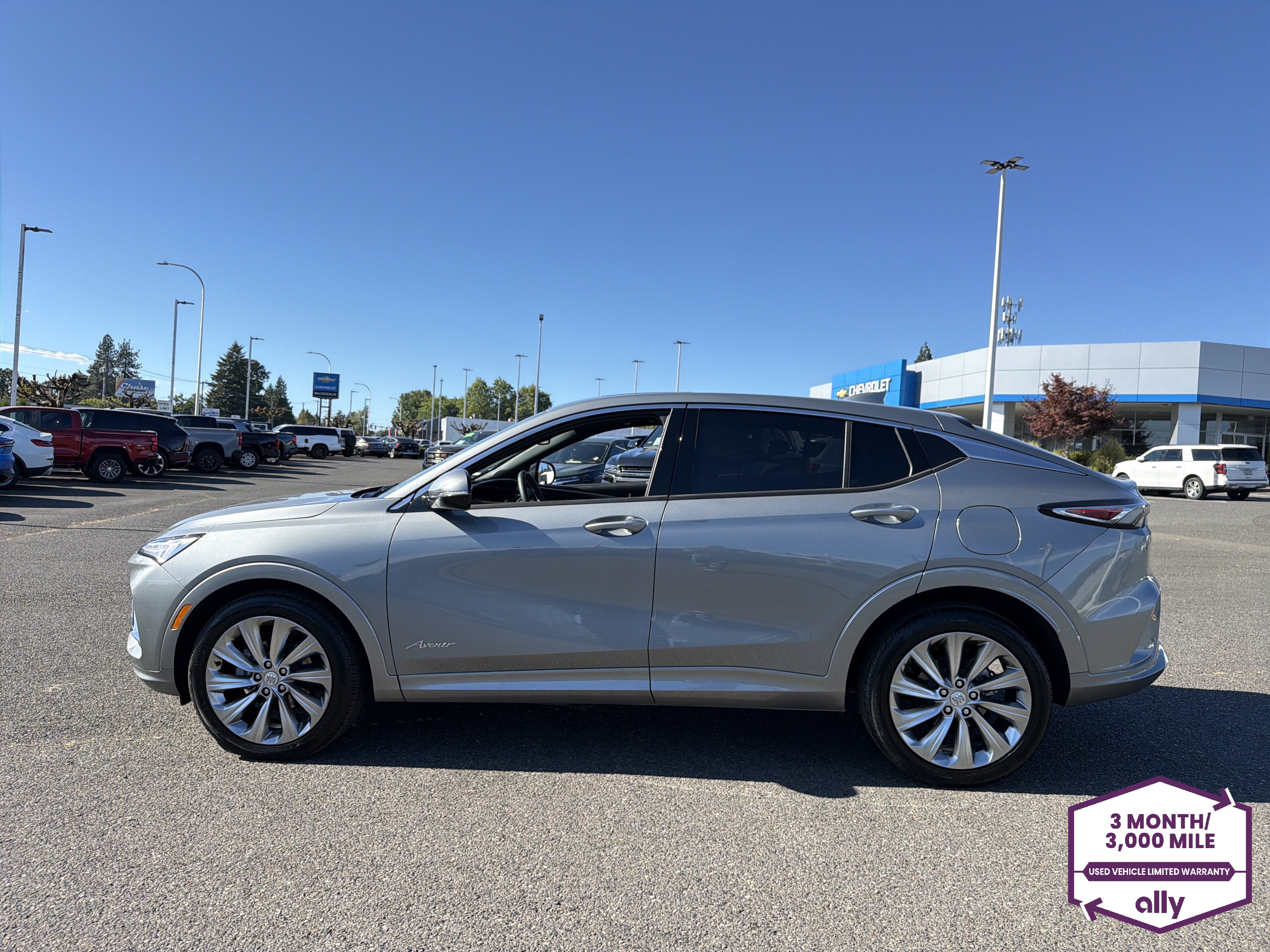 Used 2024 Buick Envista Avenir FWD image 2