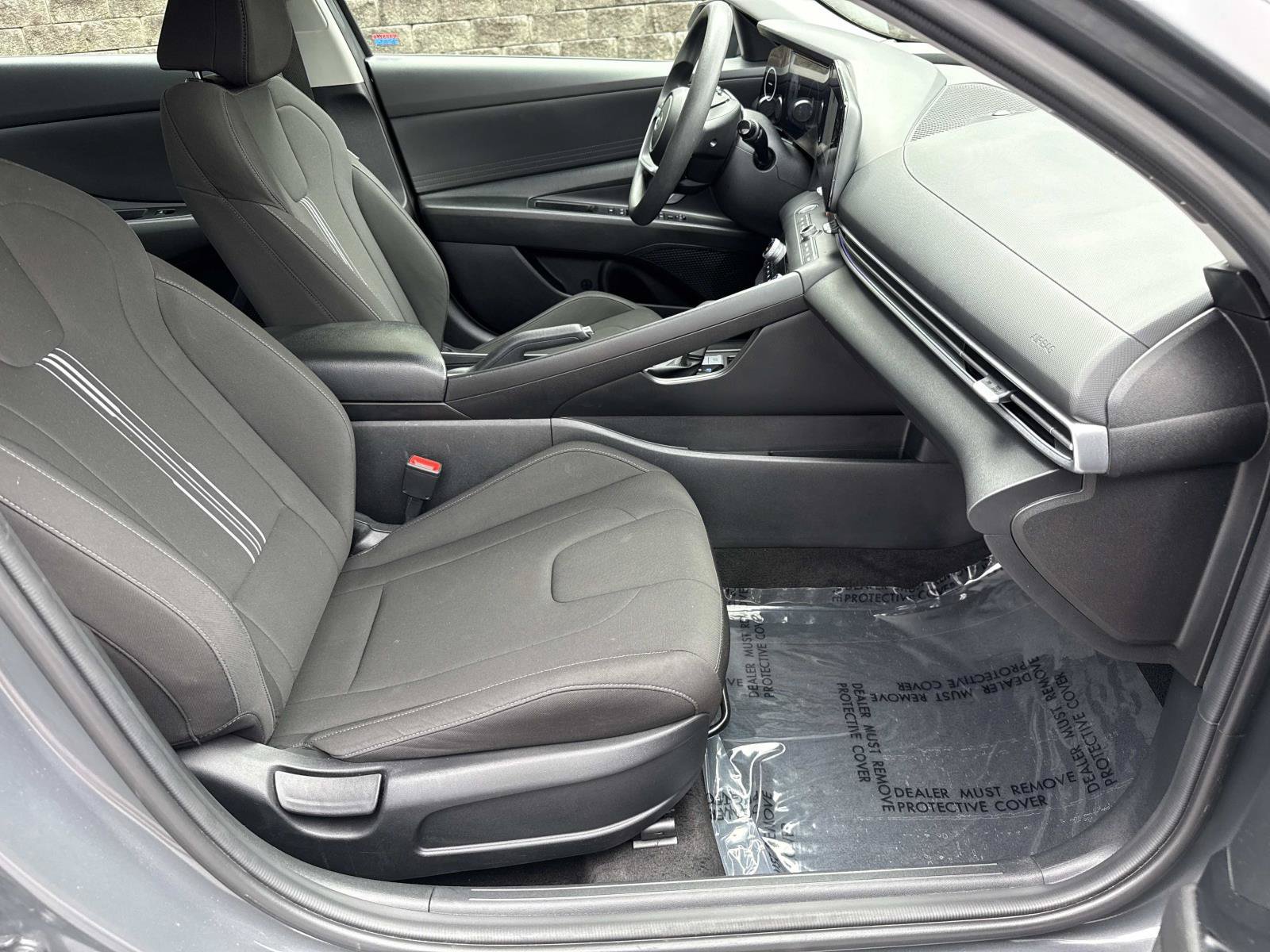Used 2024 Hyundai Elantra SEL FWD image 25