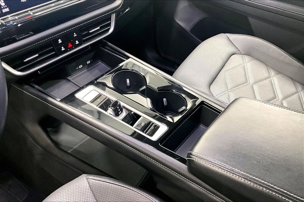 Used 2024 Volkswagen Atlas SE image 14