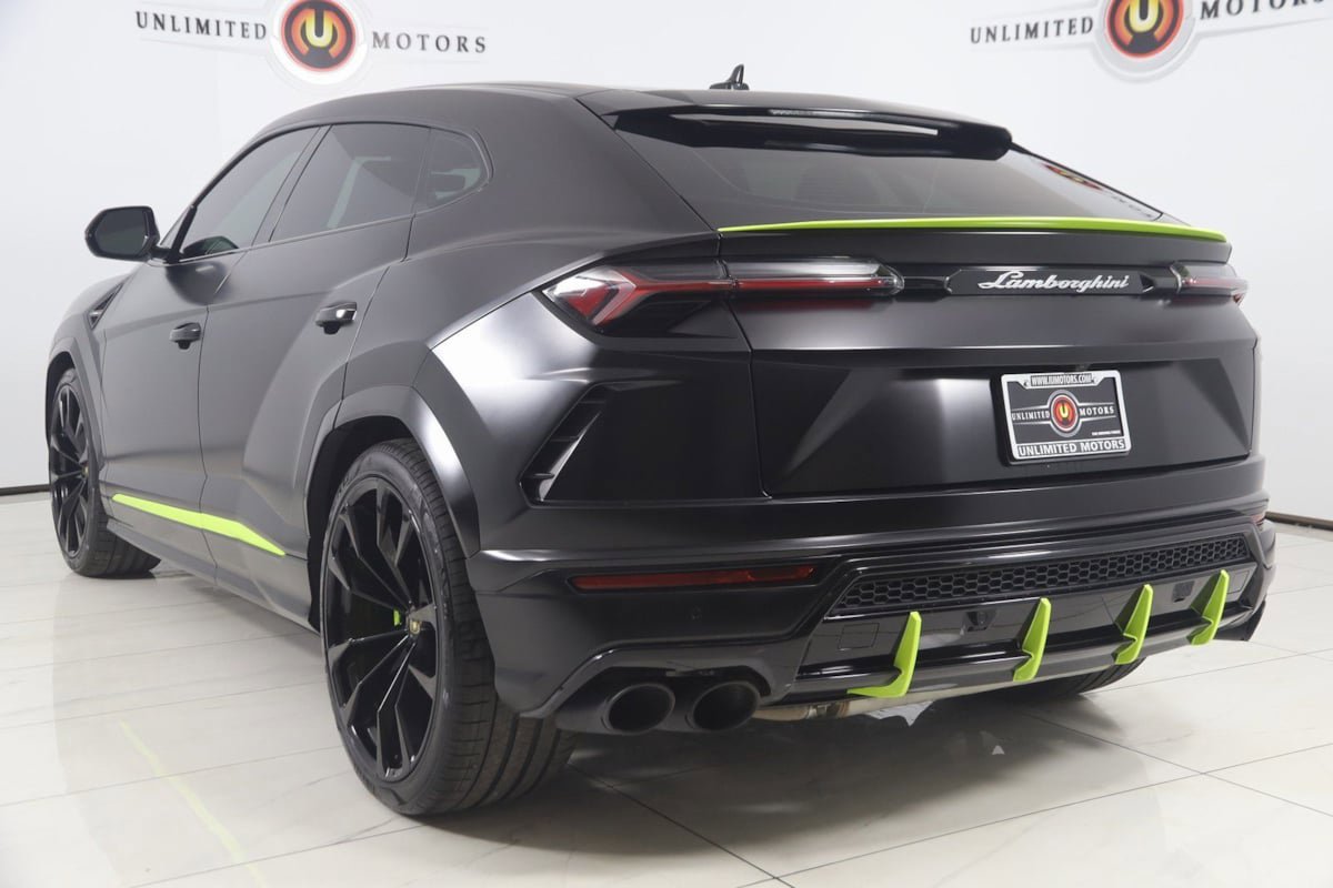 Used 2022 Lamborghini Urus AWD/4WD image 4
