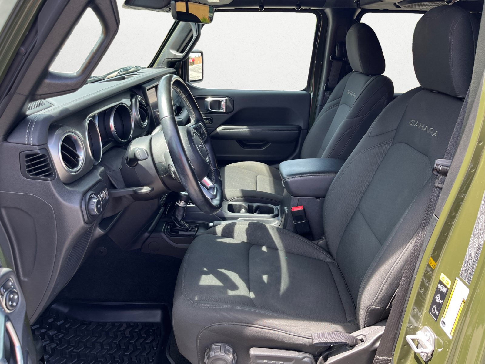 Used 2021 Jeep Wrangler Unlimited Sahara AWD/4WD image 10