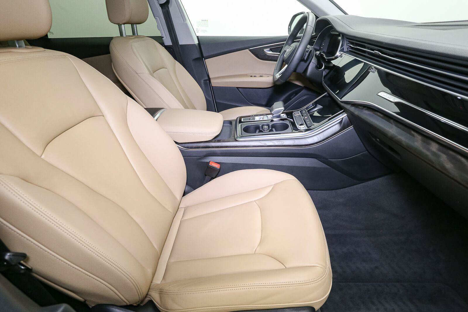 Used 2023 Audi Q8 Premium w/ Convenience Package AWD/4WD image 18