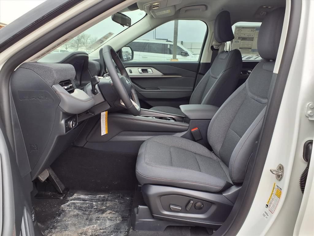New 2026 Ford Explorer Active RWD image 18