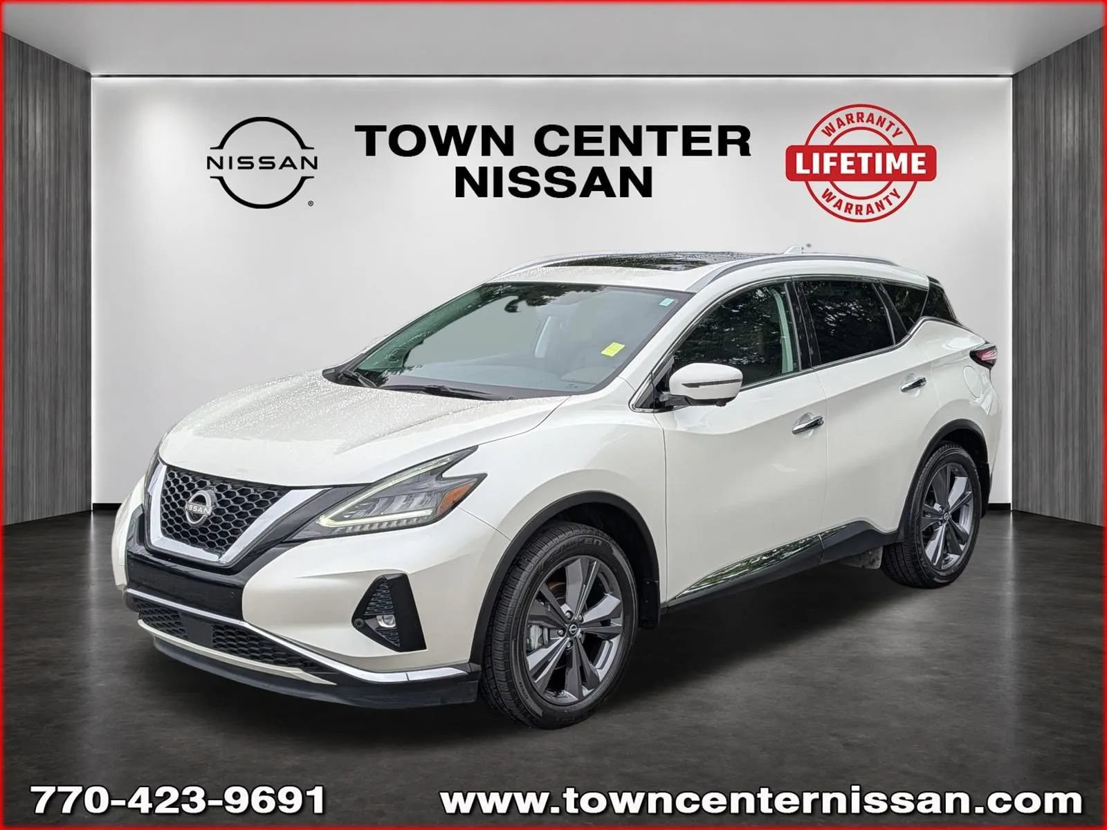 Used 2024 Nissan Murano Platinum w/ Cargo Package FWD image 3