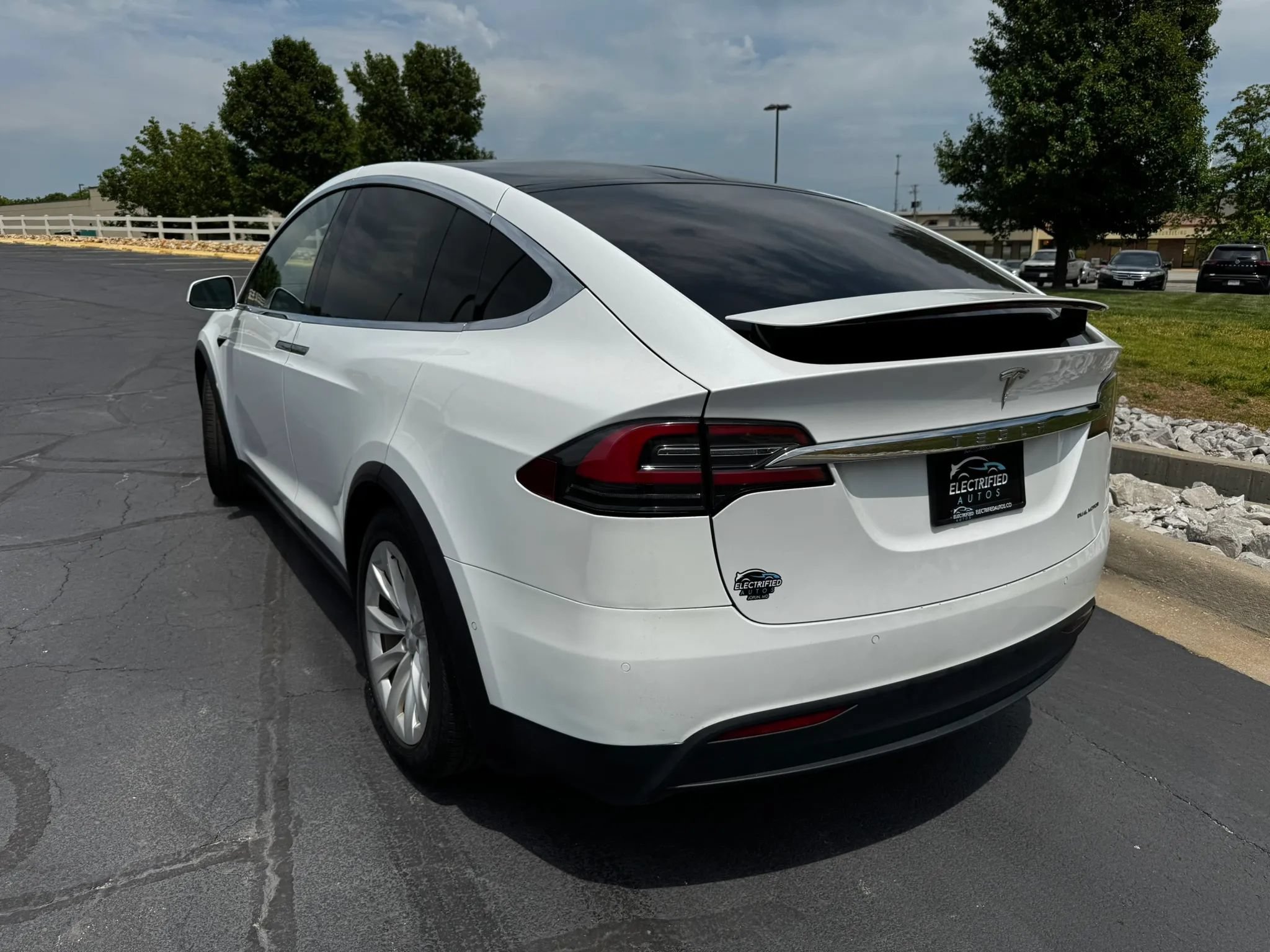 Used 2020 Tesla Model X Long Range AWD/4WD image 5