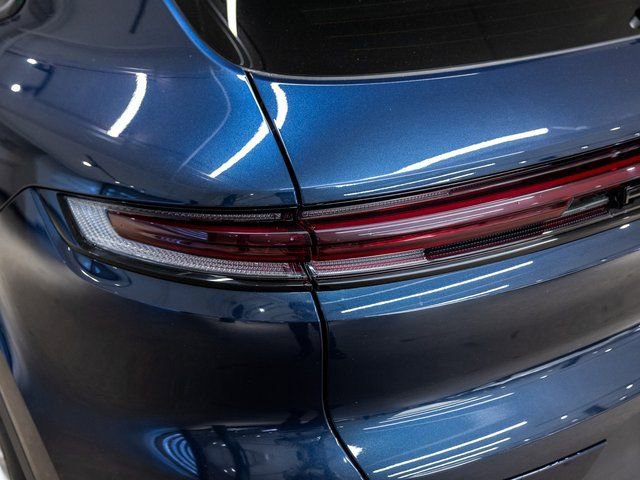 Certified 2025 Porsche Cayenne S AWD/4WD image 22