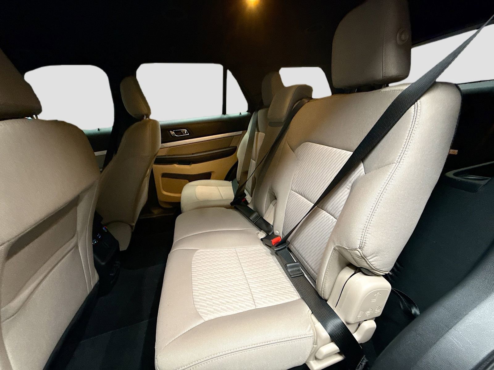 Used 2019 Ford Explorer 4WD w/ Class III Trailer Tow Package image 24