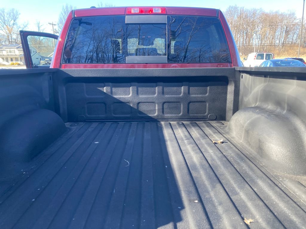 Used 2017 RAM 1500 Classic SLT w/ SLT Plus D￩cor Group AWD/4WD image 27