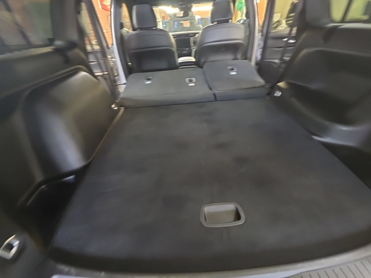 Used 2024 Jeep Grand Cherokee Altitude AWD/4WD image 18
