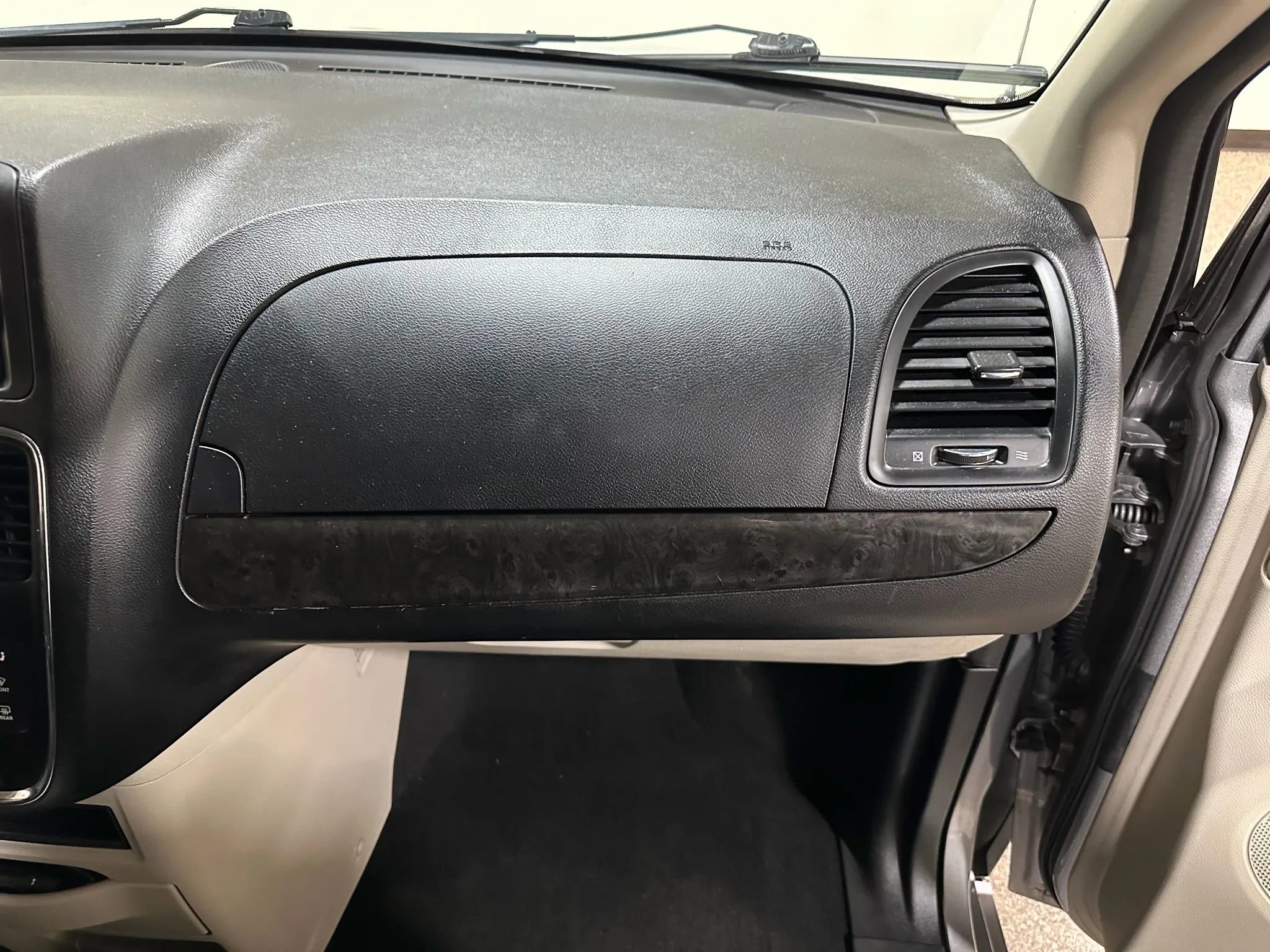 Used 2014 Dodge Grand Caravan SE w/ Quick Order Package 29E SE image 30