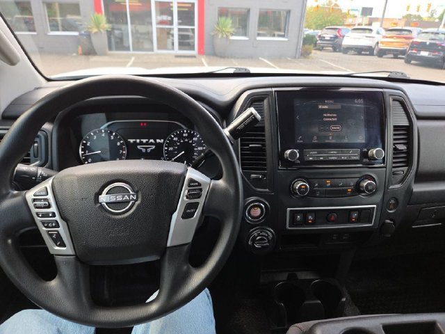 Used 2023 Nissan Titan S AWD/4WD image 27