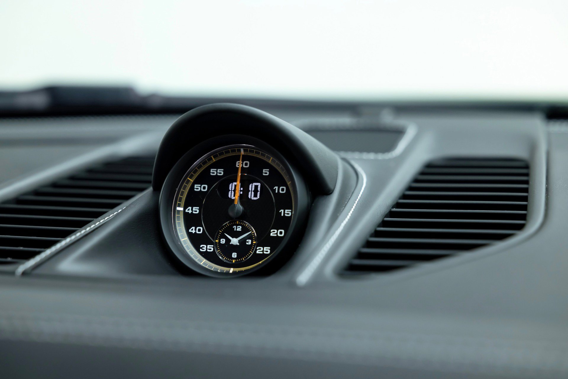 Used 2018 Porsche 911 GT2 RS image 30