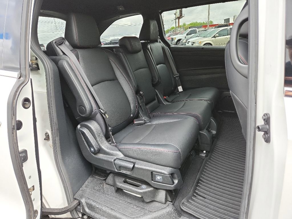Used 2023 Honda Odyssey Sport image 13
