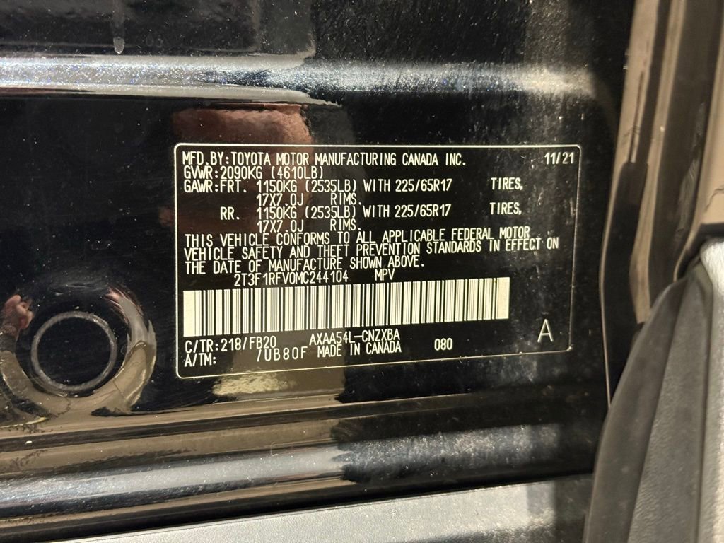 Used 2021 Toyota RAV4 LE image 28