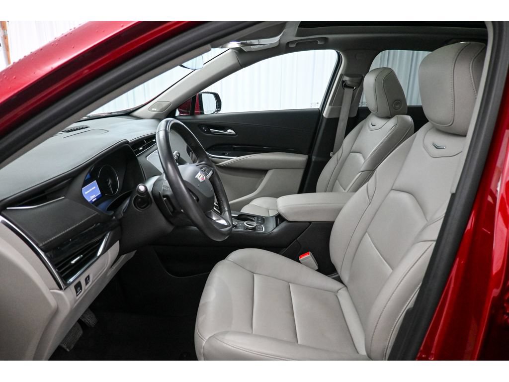 Used 2023 Cadillac XT4 Premium Luxury AWD/4WD image 12