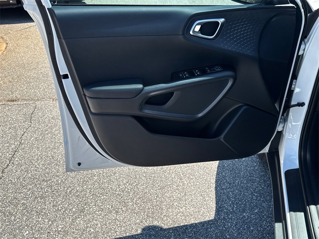 New 2025 Kia Soul EX image 11