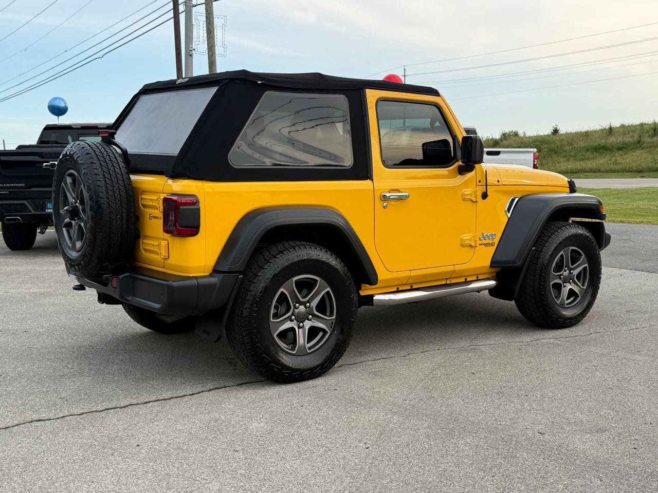 Used 2019 Jeep Wrangler Sport AWD/4WD image 4