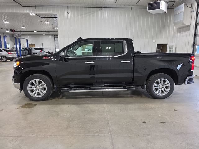 Used 2024 Chevrolet Silverado 1500 LTZ AWD/4WD image 5