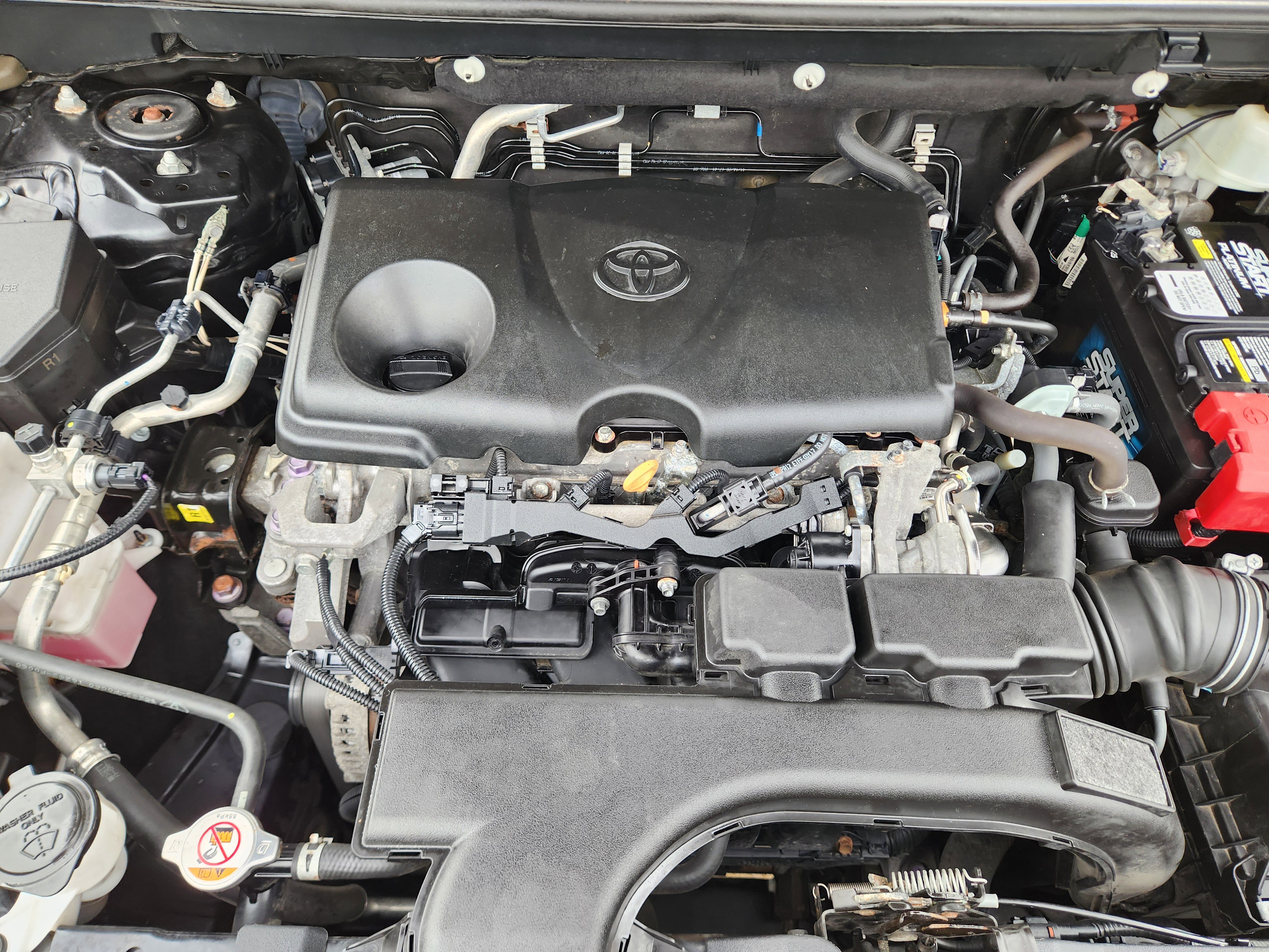 Used 2021 Toyota RAV4 XLE w/ Convenience Package image 26