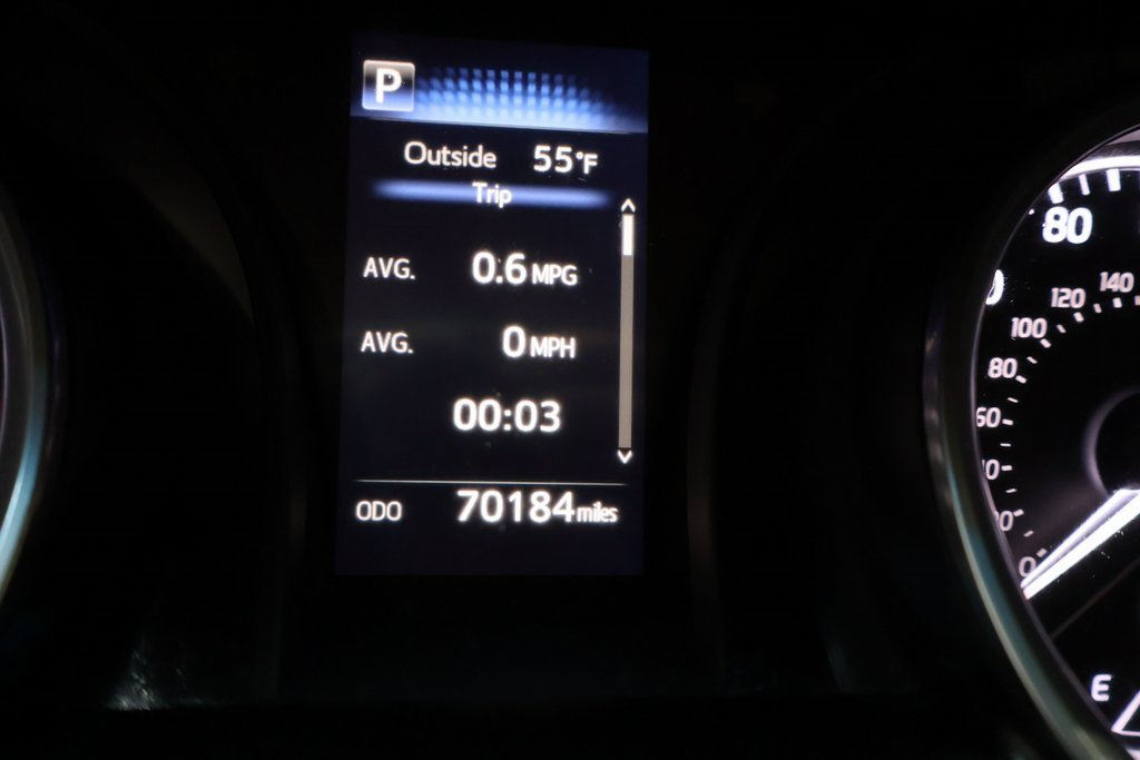 Used 2018 Toyota Camry LE image 19