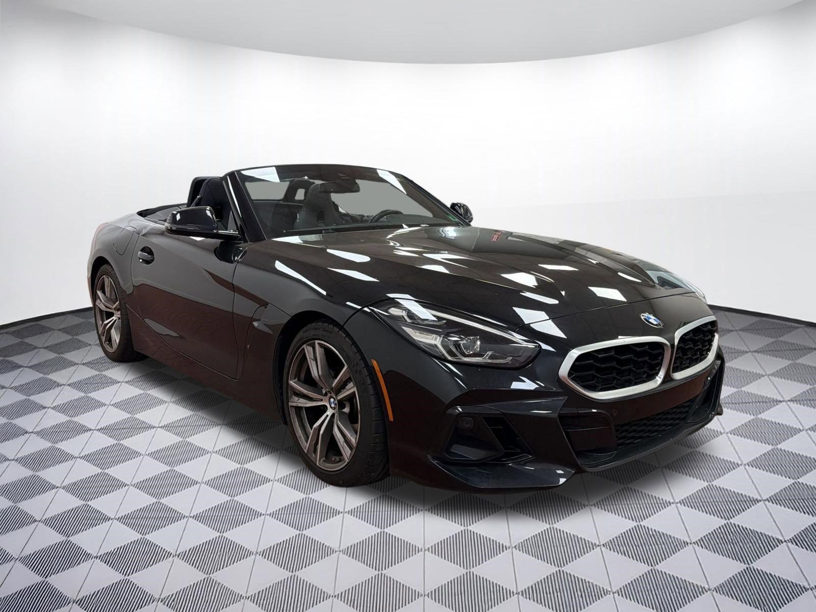 Certified 2023 BMW Z4 sDrive30i w/ Convenience Package image 7