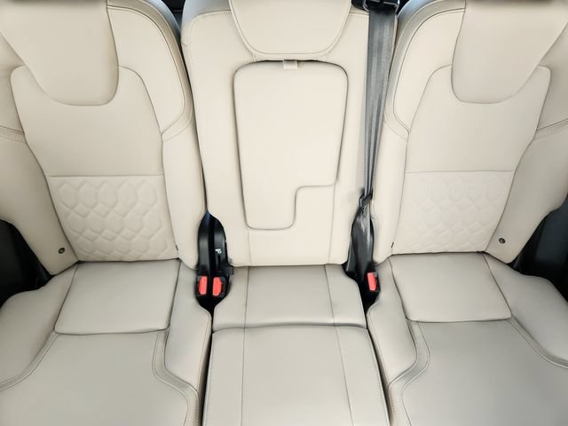 New 2026 Volvo XC90 T8 Plus AWD/4WD image 14