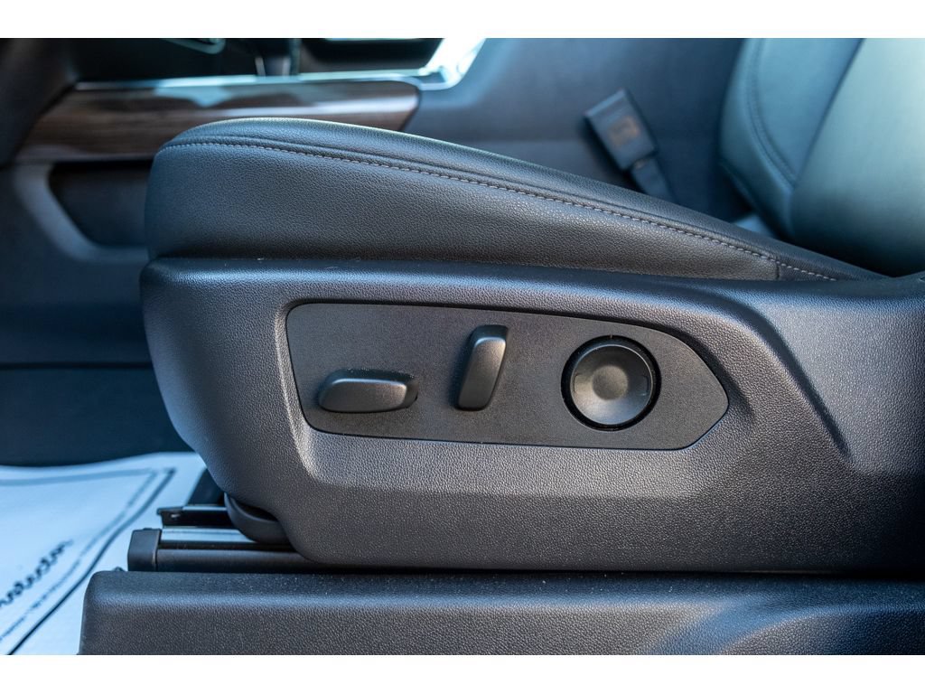 Used 2024 Chevrolet Silverado 1500 LT Trail Boss w/ Convenience Package II AWD/4WD image 15