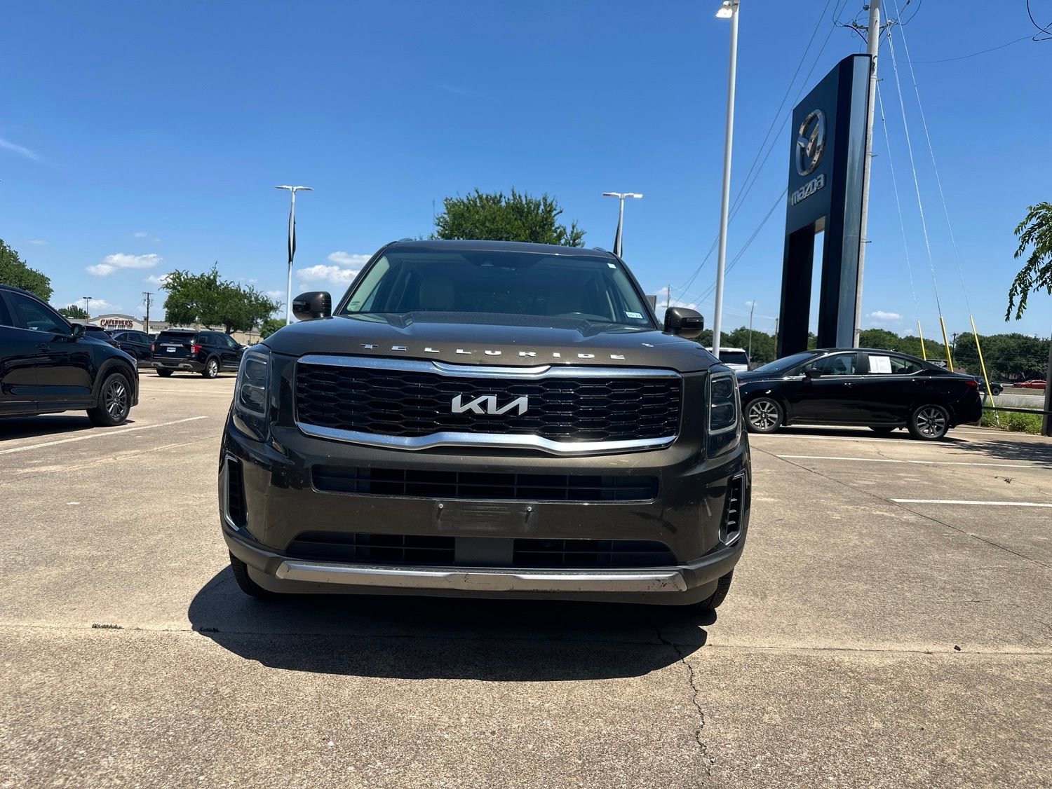 Used 2022 Kia Telluride EX w/ EX Premium Package FWD image 2