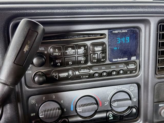 Used 2001 Chevrolet Silverado 2500 LS w/ Snow Plow Prep Pkg AWD/4WD image 14