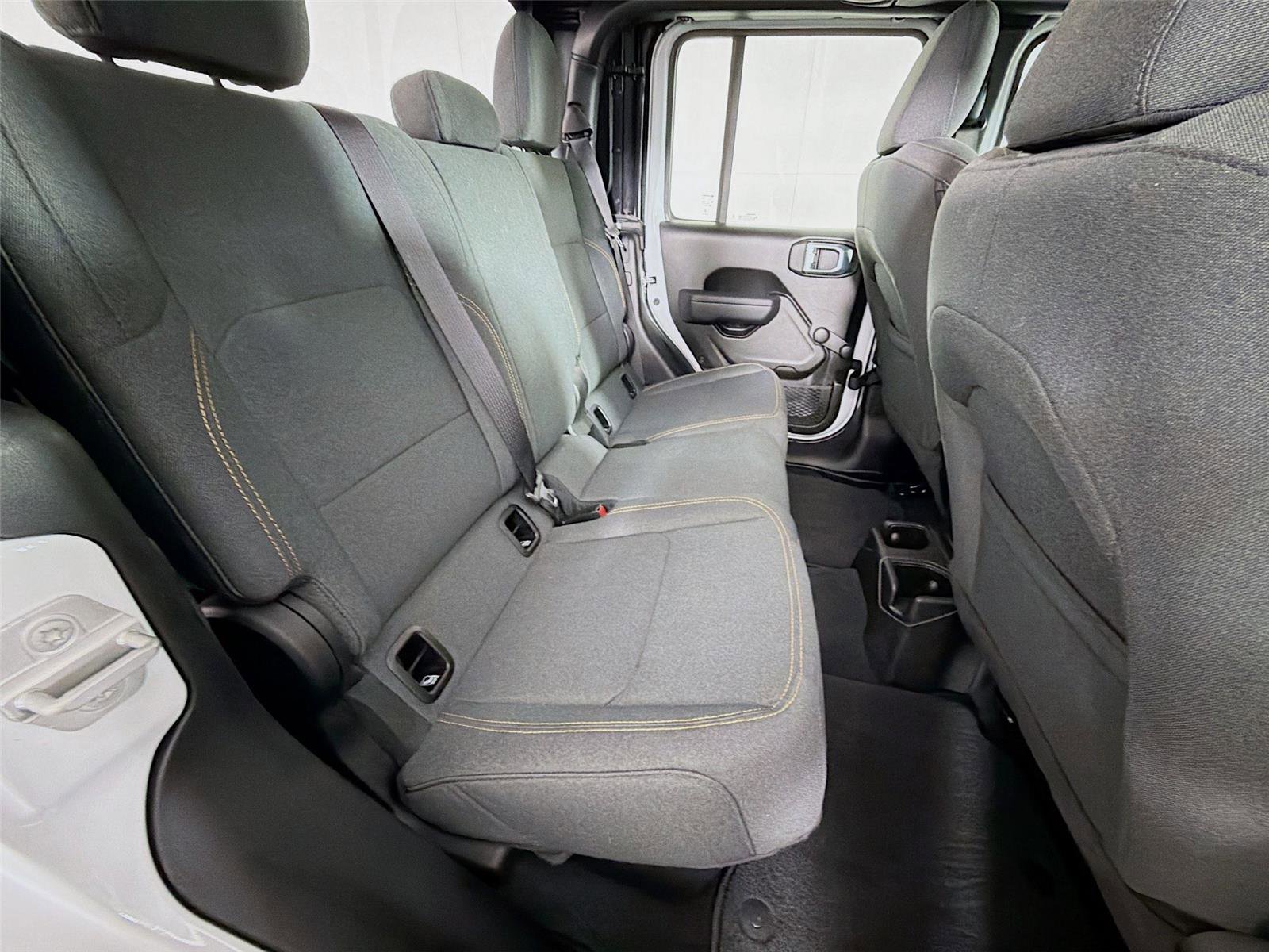 Used 2024 Jeep Gladiator Sport AWD/4WD image 25