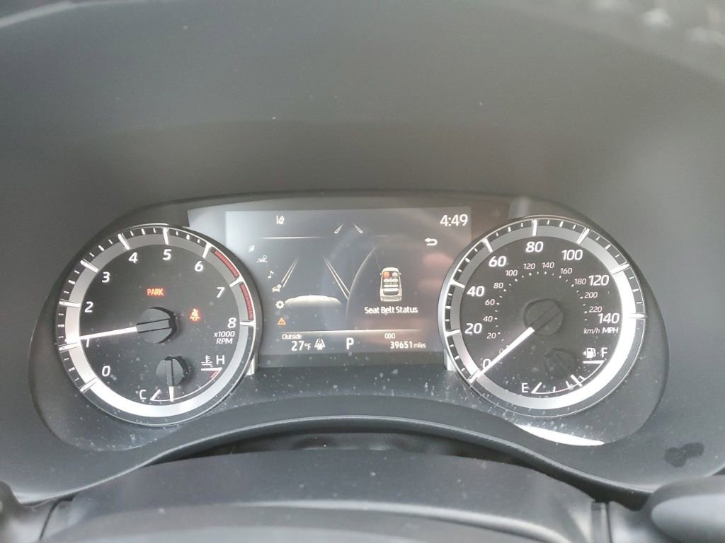 Used 2023 Toyota Highlander LE image 11