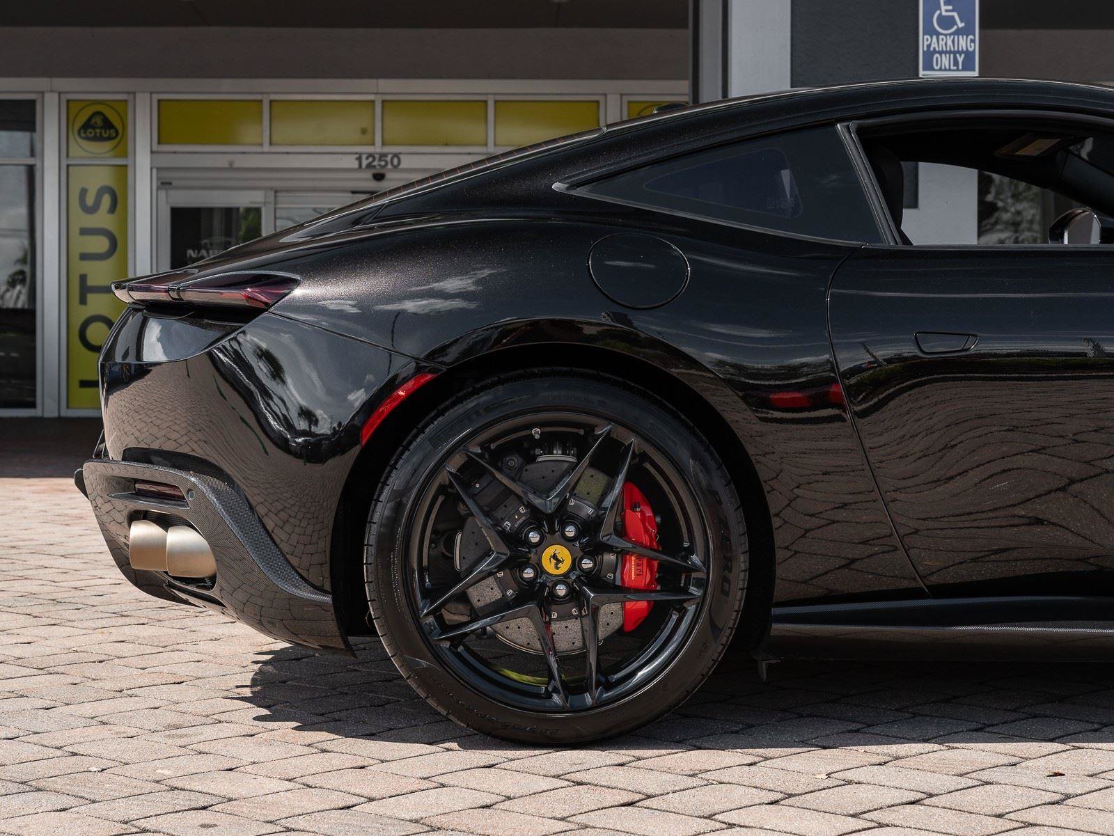 Used 2023 Ferrari Roma RWD image 23