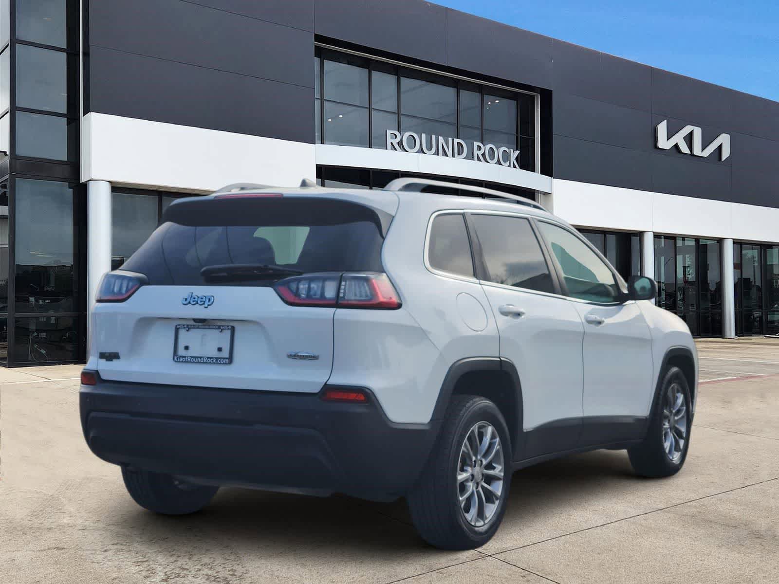 Used 2019 Jeep Cherokee Latitude Plus image 6
