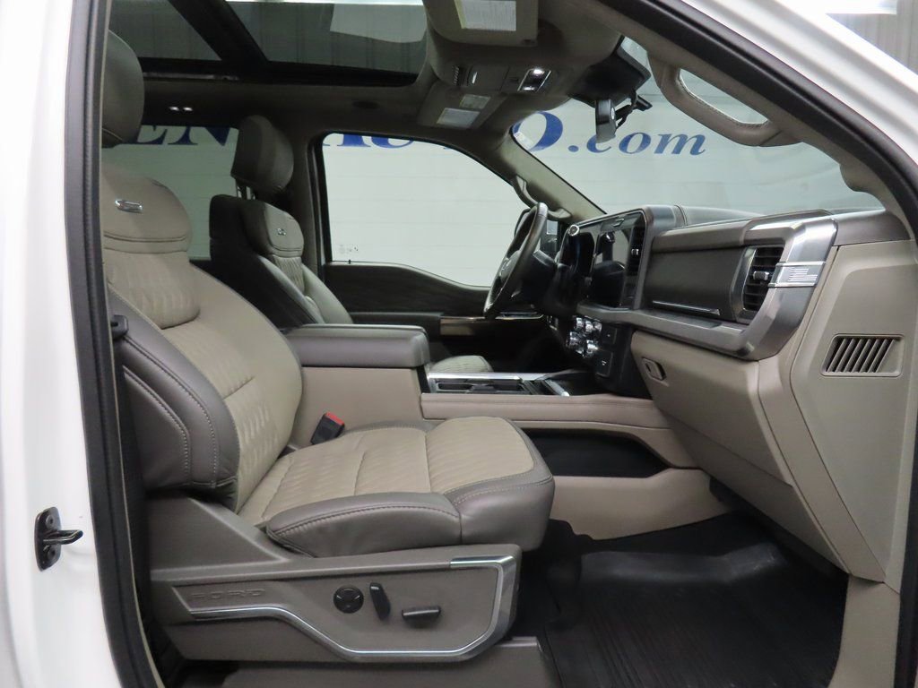 Used 2025 Ford F450 Platinum w/ Platinum Plus Package image 29